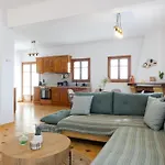 Dvillas Svoronata